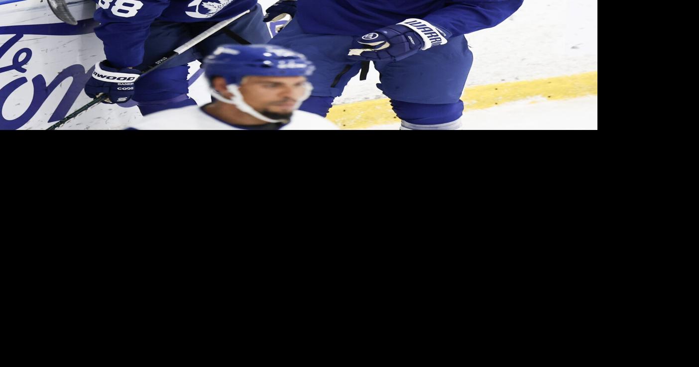Toronto Maple Leafs sign Steven Lorentz and Max Pacioretty