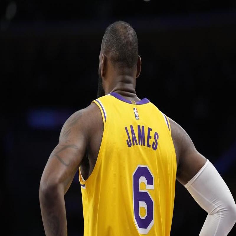 Lakers Rumors: LeBron James will change jersey numbers again next year -  Silver Screen and Roll