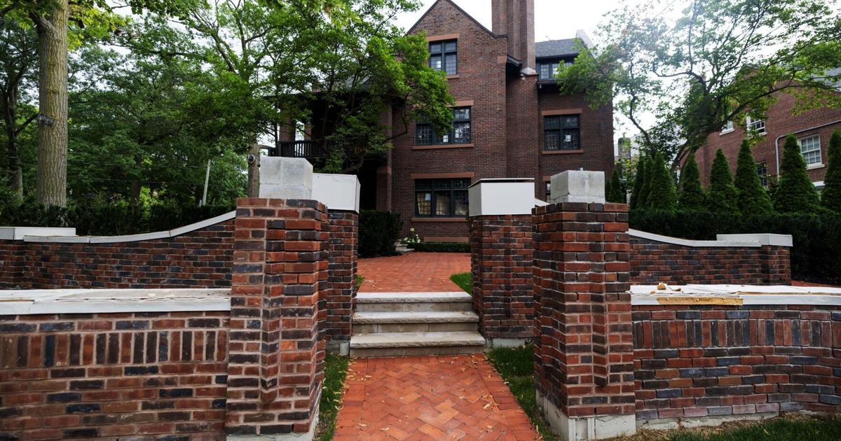 How a red brick wall in Rosedale sparked a nasty neighbourhood feud — and a million-dollar legal battle - Toronto Star