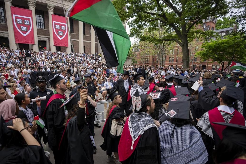 Harvard temporarily suspends library privileges for faculty involved in