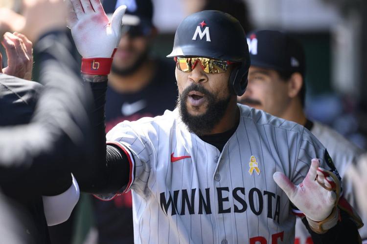Ober, Buxton, Clemens leads Twins to 5-1 win, drop Royals 2 back for last AL wild card
