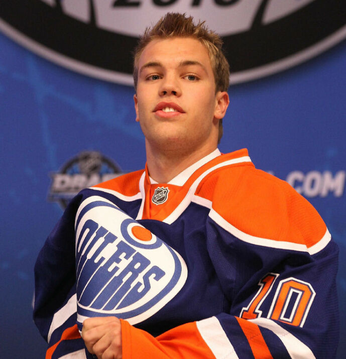 Taylor hall clearance oilers jersey