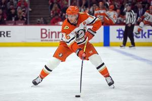 Zegras scores, Gibson gets win in 500th NHL start as Ducks snap Stars' 5-game win streak 2-1