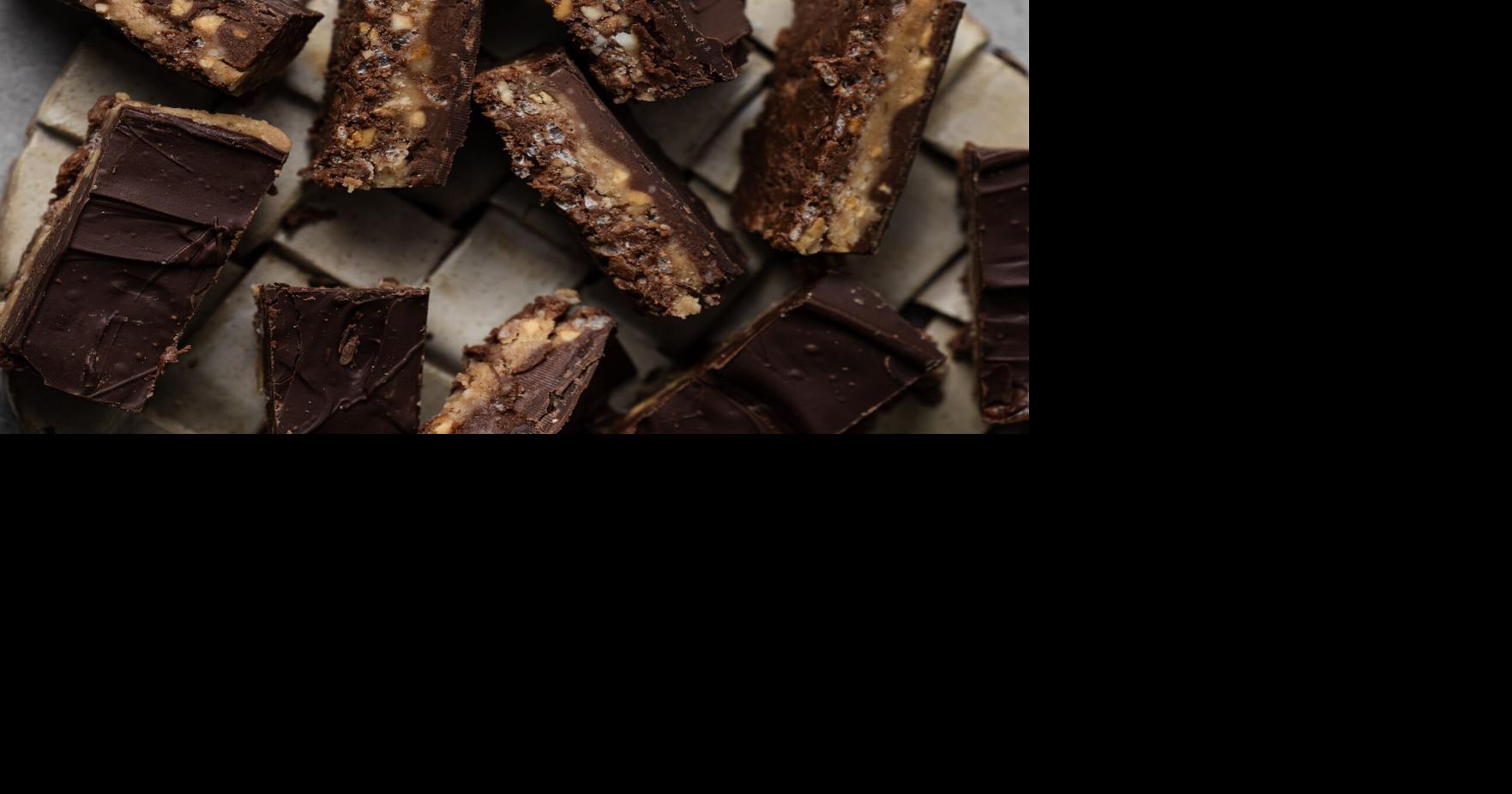 Insanely good no-bake chocolate peanut butter crunch bars