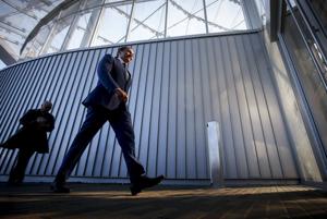 Manitoba premier throws down fitness challenge for students