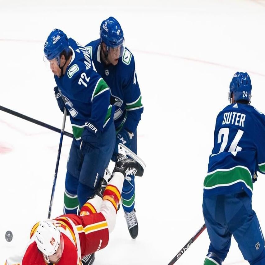 Markstrom leads Canucks past Maple Leafs - Vancouver Island Free Daily