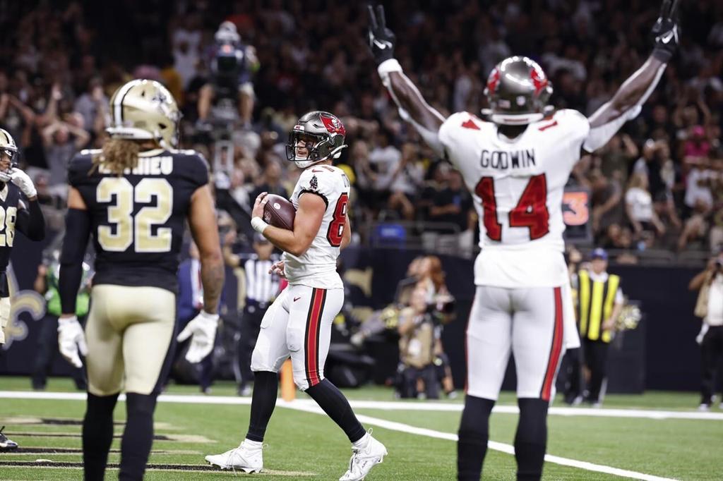 Mayfield Drops 3 Touchdowns as Bucs Sail Over Saints, 26-9 - ESPN 98.1 FM -  850 AM WRUF