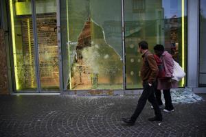 Curfews bring calm to Paris as France cracks down on weekend rioters