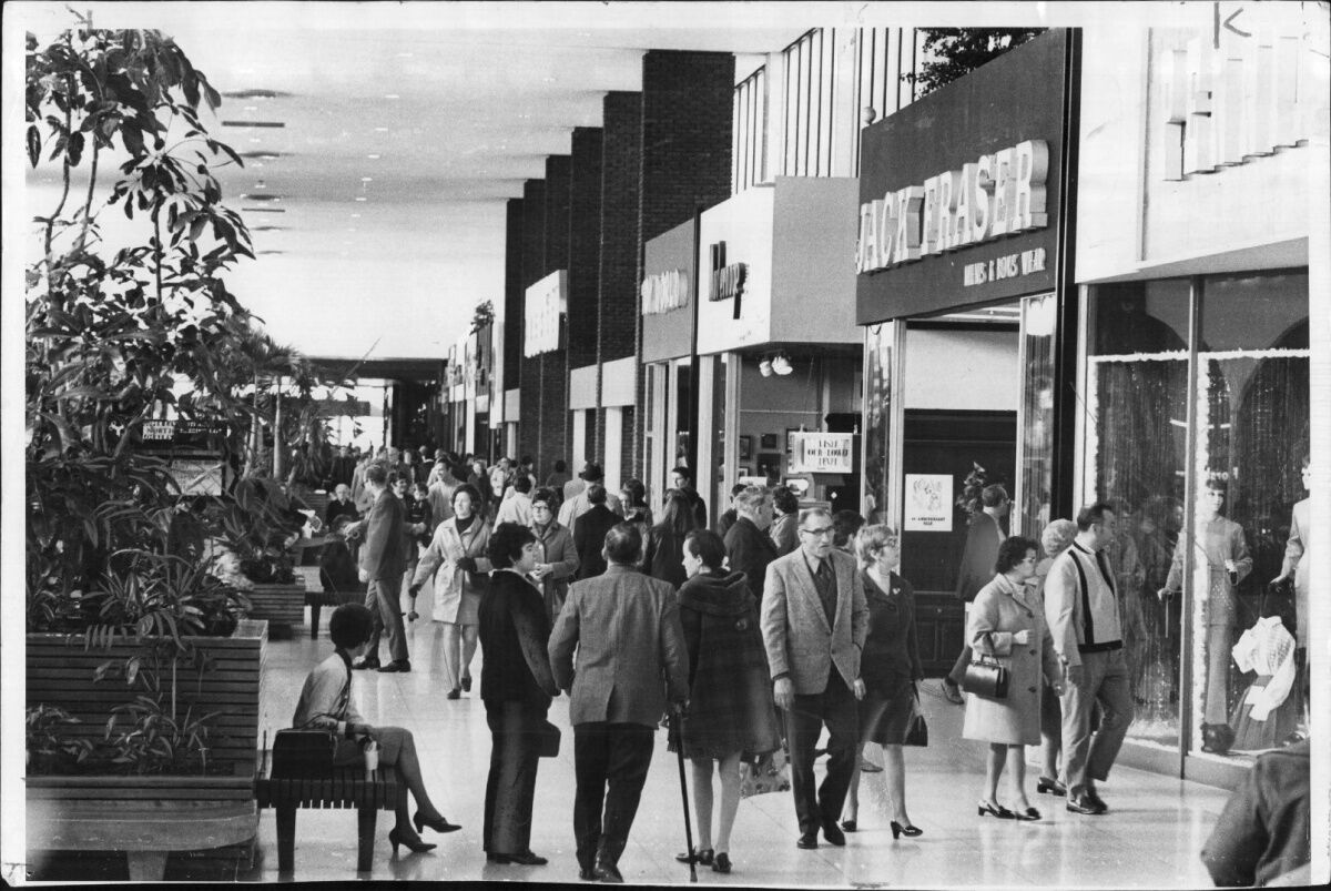 Canada goose clearance yorkdale mall 1964