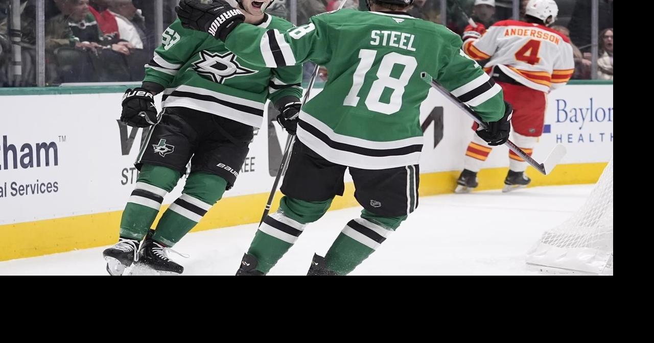 Hintz ignites third-period goal barrage as Stars beat Flames 6-2