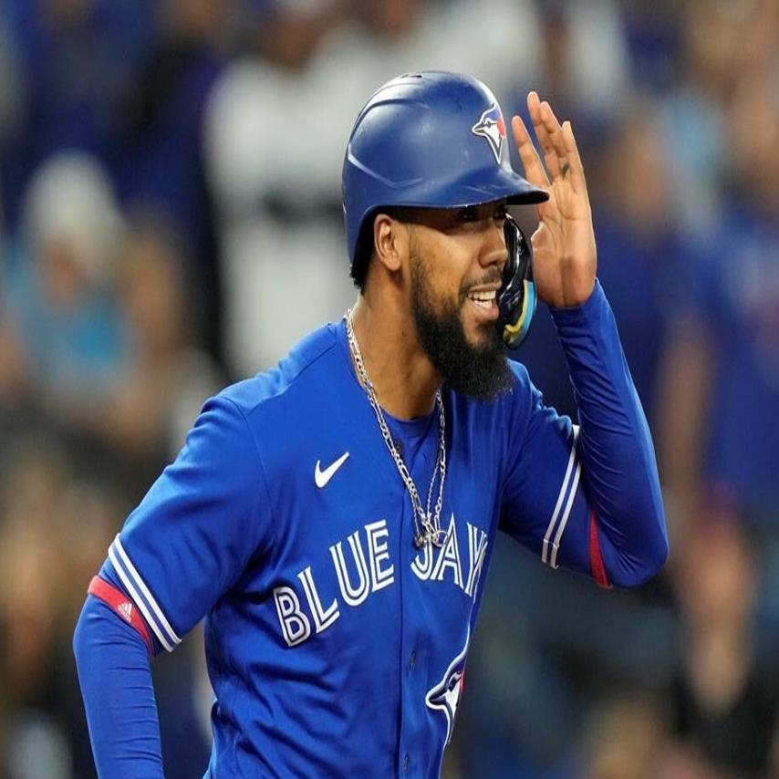 Blue Jays trade outfielder Teoscar Hernandez to Mariners for