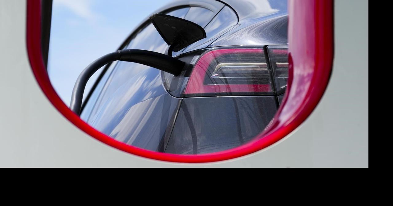 Final electric-vehicle mandate to come Tuesday, sales must double by 2026