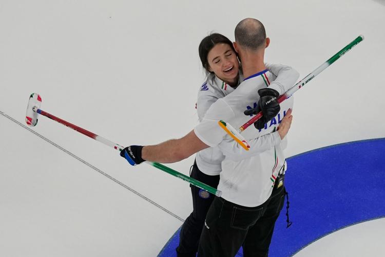 Swedish siblings Isabella and Rasmus Wranå win gold in mixed doubles ...