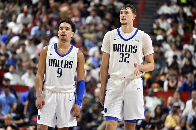 Mavericks rookie Cooper Flagg draws reveiws from pro debut, despite off night in win over Lakers