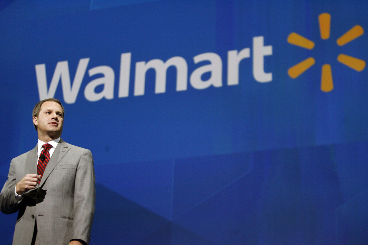 Wal Mart CEO Mike Duke steps down