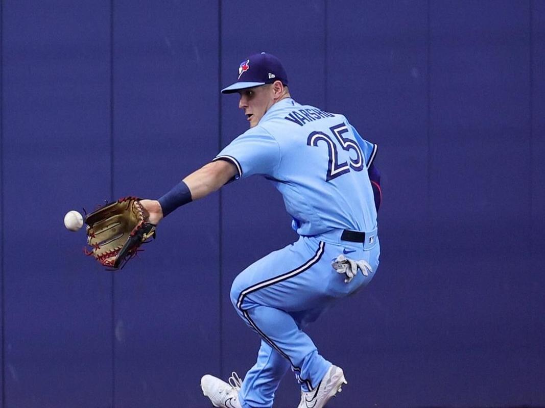 Blue Jays look for pitching depth and a veteran bat at MLB trade