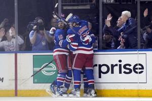 Vesey, Panarin lead Rangers to 4-1 win over Capitals in Game 1