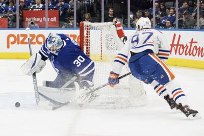 Toronto Maple Leafs: Frederik Andersen makes long awaited return