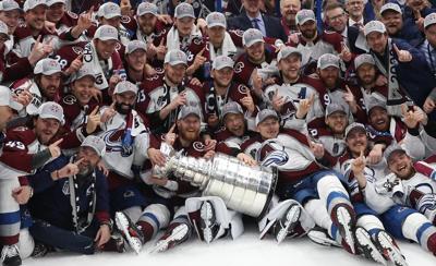 Colorado Avalanche win Central Division title with victory over