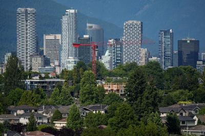 'Kind of stuck': Weak condo market means tough choices for potential move-up buyers