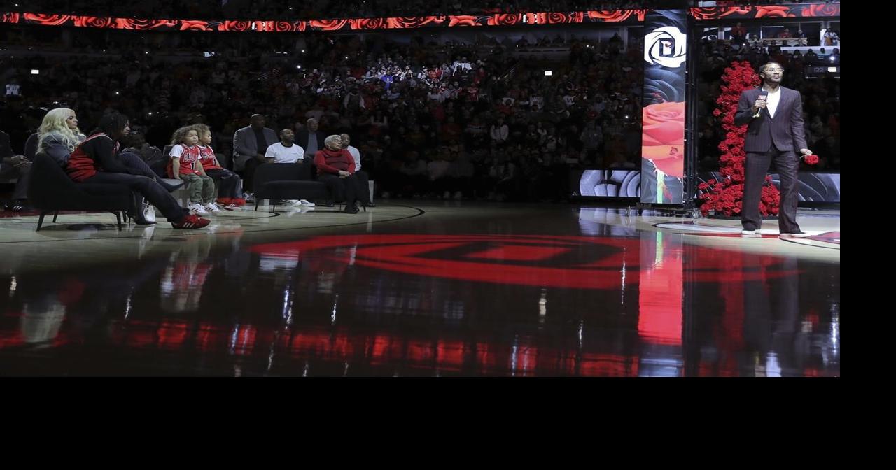 White nails career-high nine 3s, scores 33 as Bulls beat Knicks 139-126 after honoring Rose