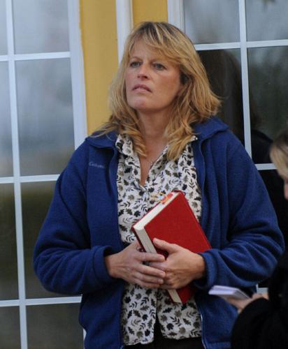 Lynn Rook Suspect had a lawn chair, police officer had a gun
