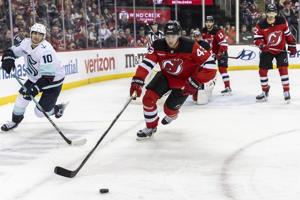 Meier scores tiebreaking goal early in 3rd period as Devils beat Kraken 3-2