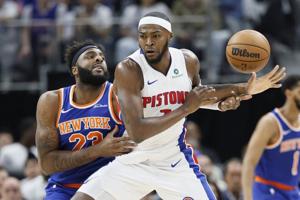 Pistons’ Stewart is out for Game 4 with knee injury, Knicks’ Robinson is questionable with illness