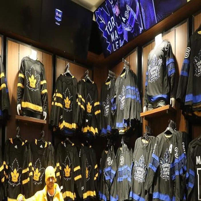 Toronto-based NHL fan designs incredible Dark Mode jerseys for all