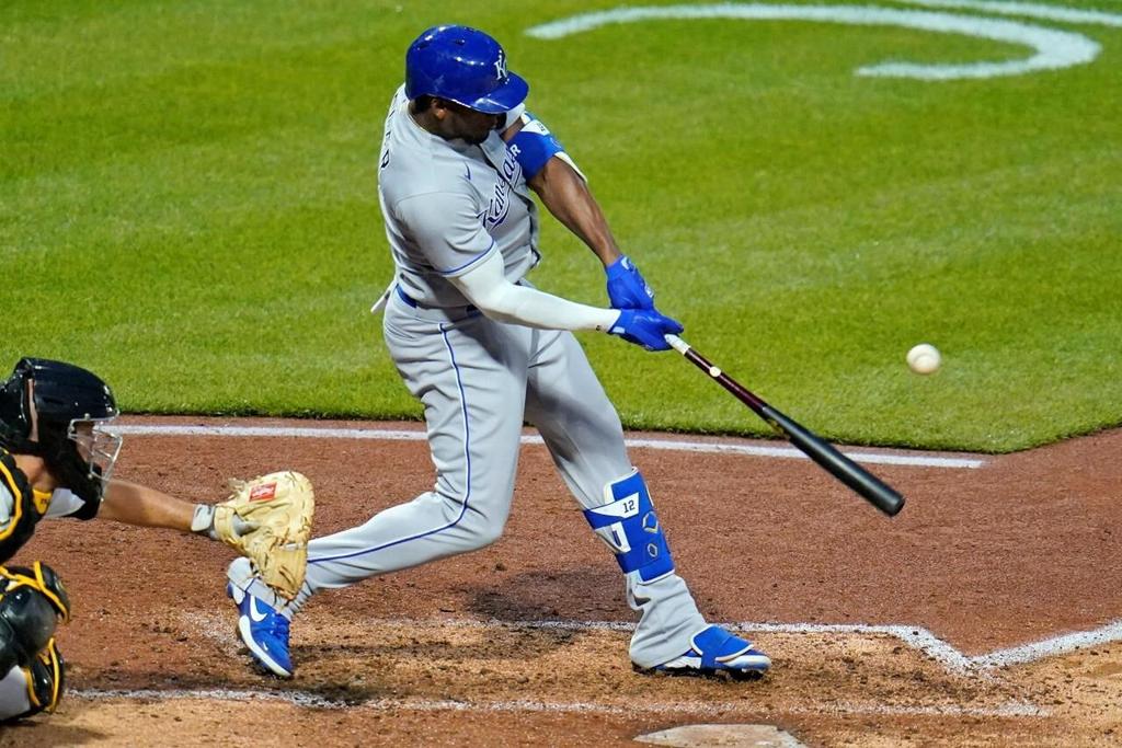 Jorge Soler hits home run and apologizes