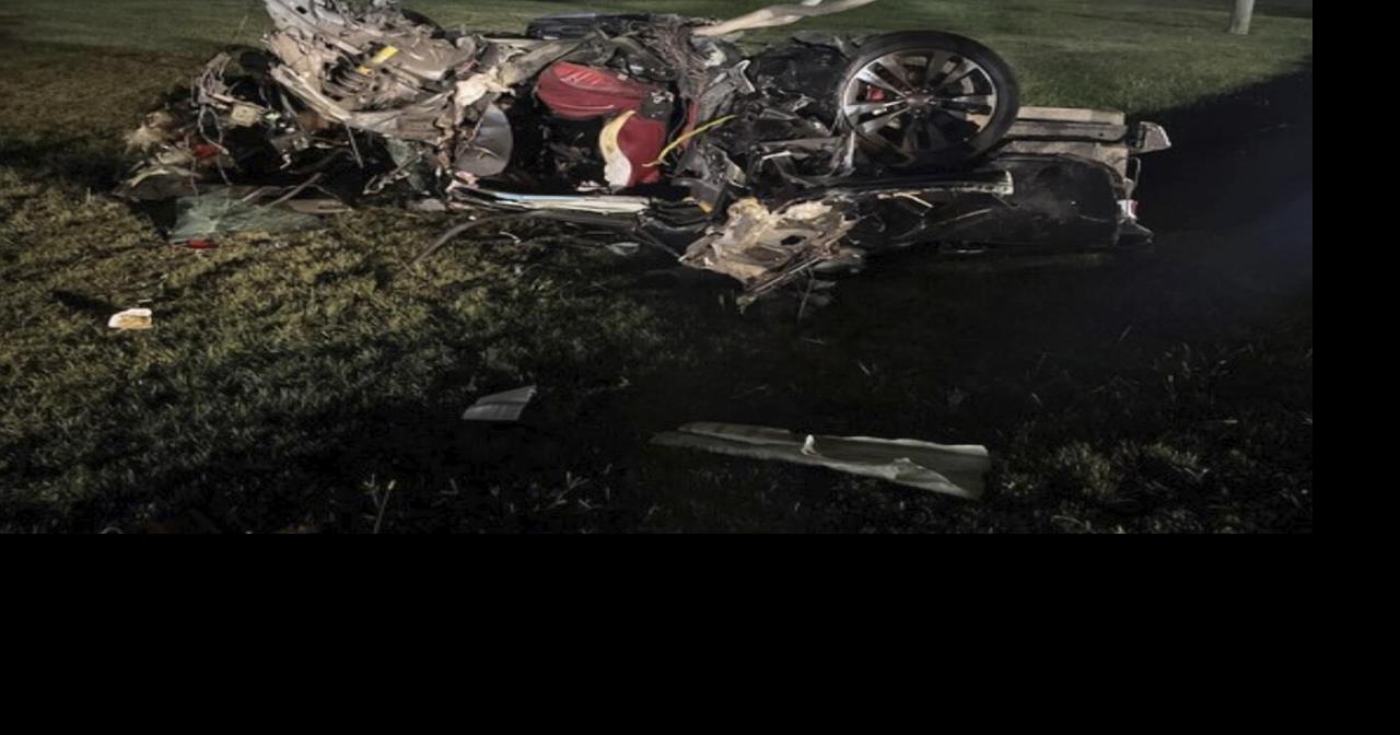 3 dead after sports car crashes in Indianapolis, minutes after police ...
