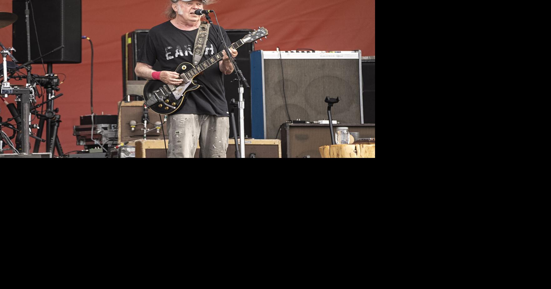 ‘You’ve got the chops to get it done’: Neil Young endorses Mark Carney ...