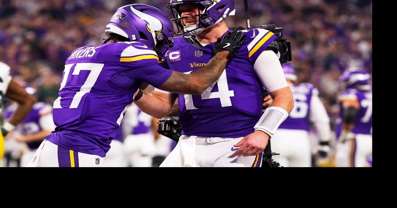 Darnold gives Vikings another gem with career-high 377 yards in 27-25 win over Packers