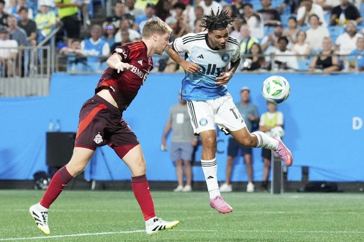 Toklomati and Vargas score goals to help Charlotte beat ѻý 2-0 for 4st straight win