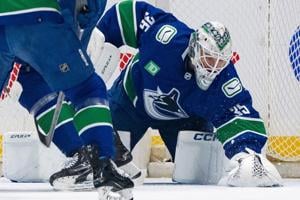 Vancouver Canucks still taking Demko's knee injury 'day-by-day': coach