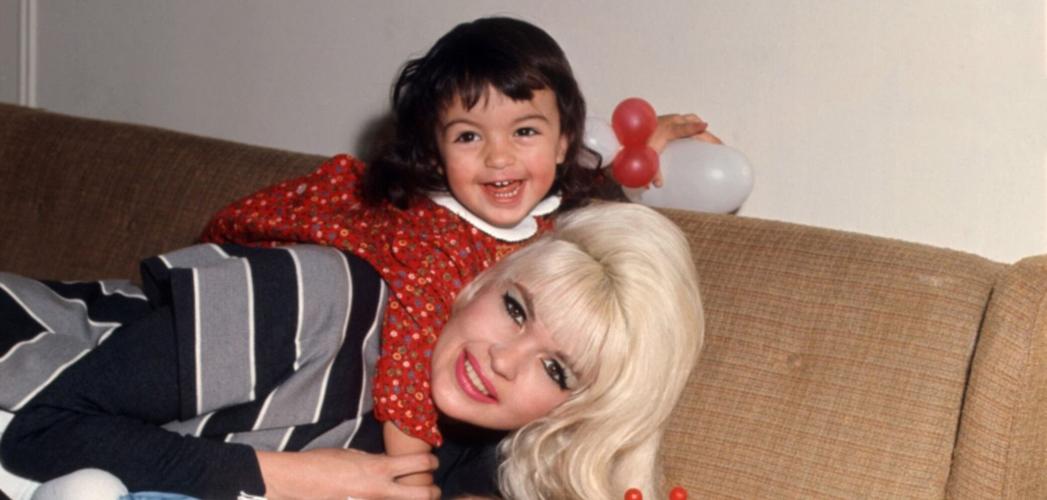 ENTER-TV-MY-MOM-JAYNE-HARGITAY-QA-3-MCT.JPG