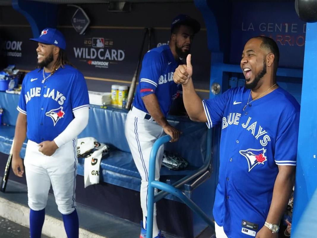 Former Blue Jays great Edwin Encarnacion paying it forward with Vlad