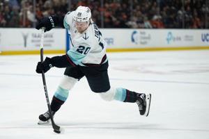 Catton scores tiebreaking goal in 3rd period as Kraken rally from 2 goals down and beat Rangers 4-2