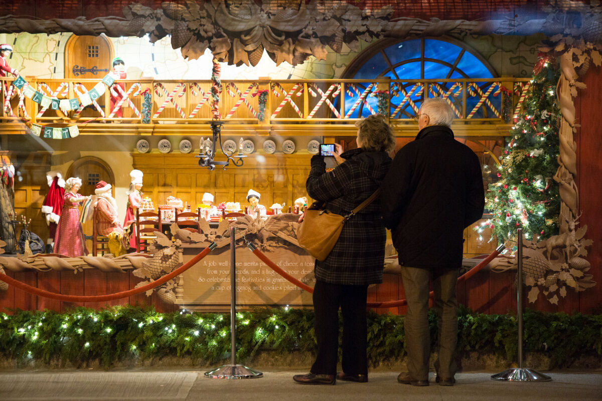 How holiday-window magic is made at Hudson