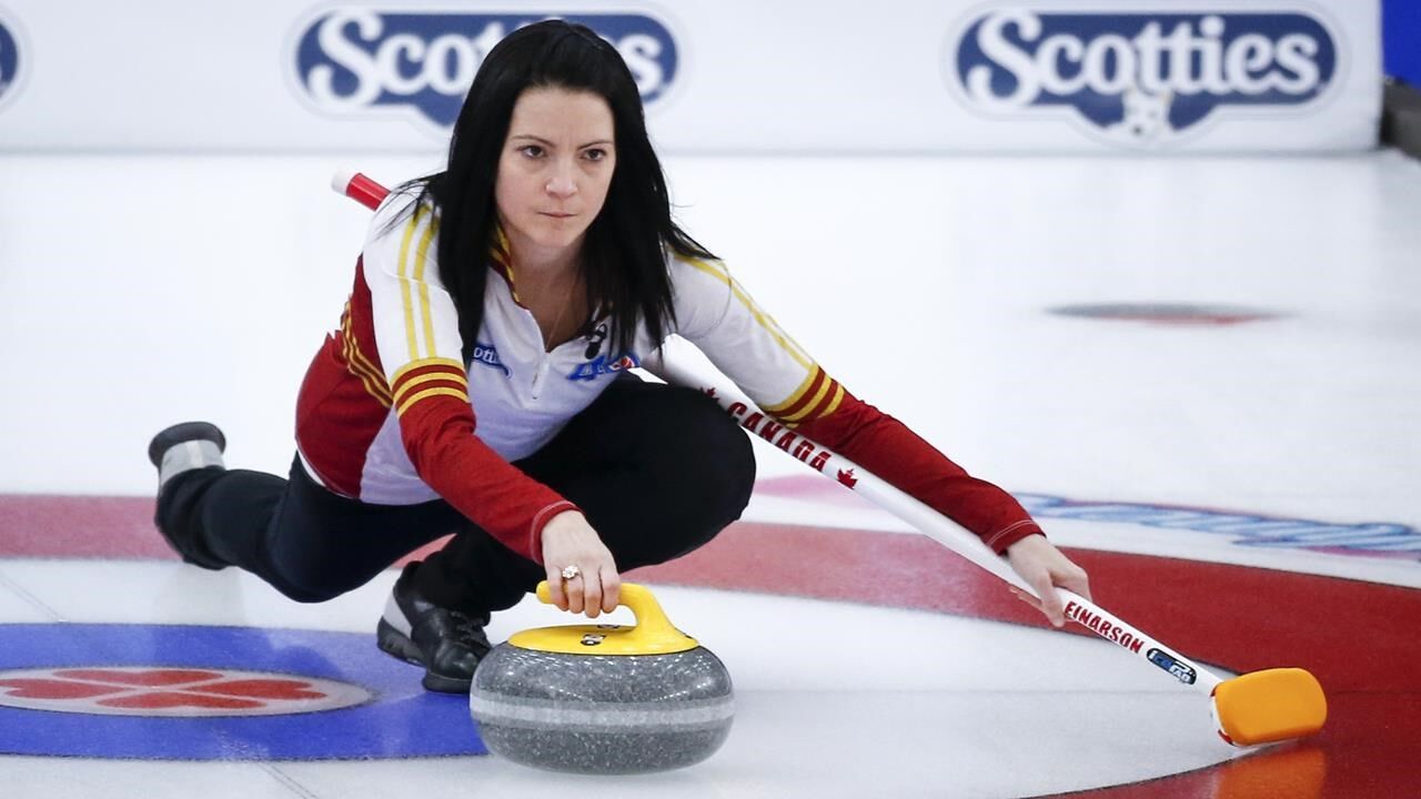 Kerri Einarson, Brad Gushue Win Opener At Canadian Mixed Doubles ...