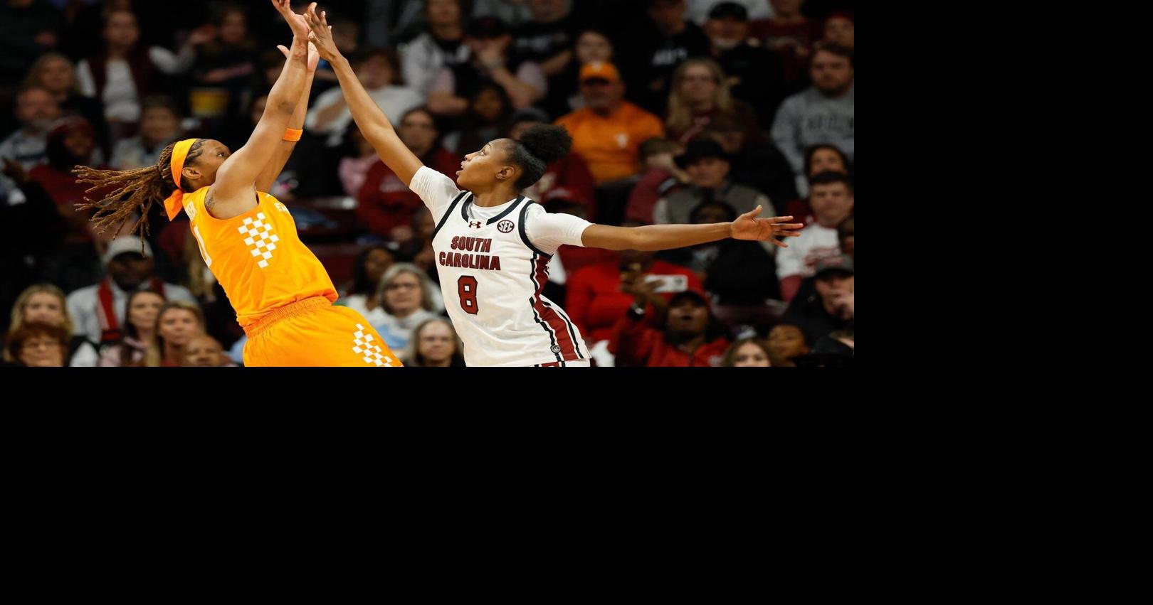 Latson, Edwards lead No. 3 South Carolina to 93-50 beatdown of No. 19 Tennessee on Sunday