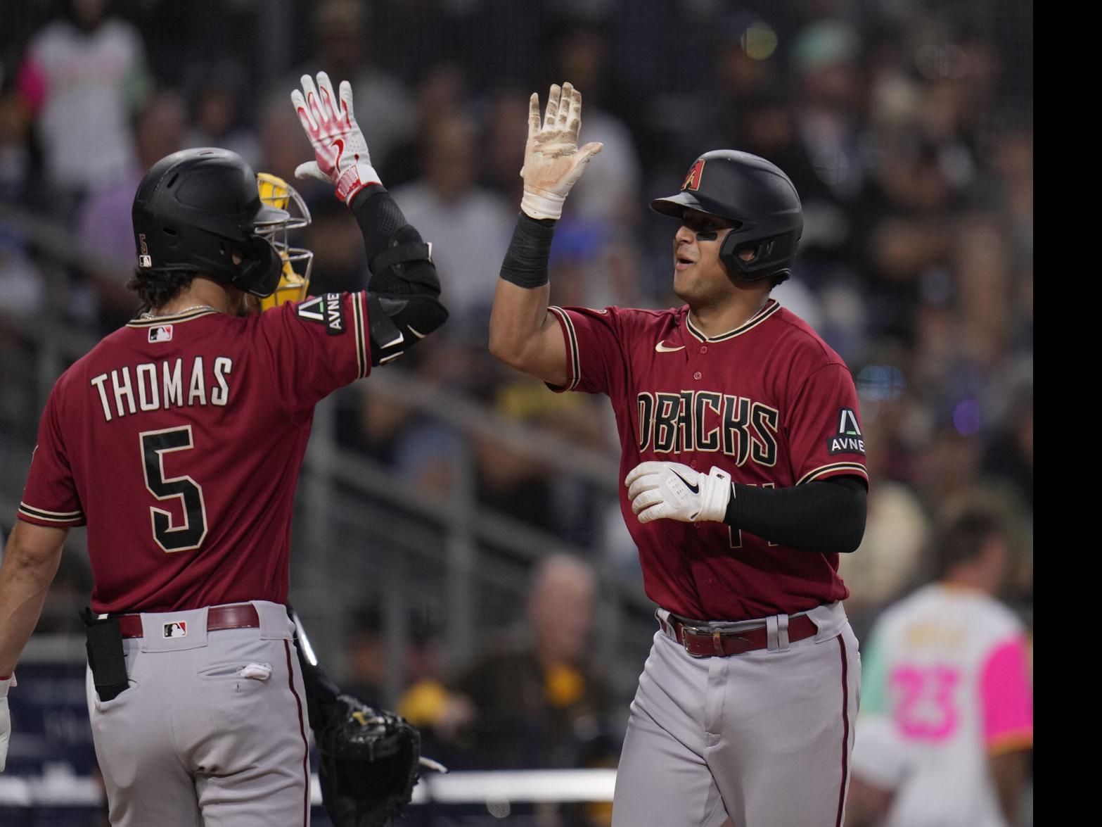 Freeman stays hot and so do the Dodgers, who beat the Diamondbacks 5-4