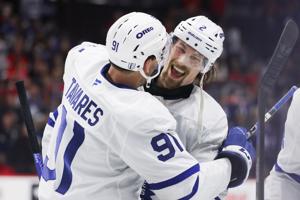 Leafs vs. Senators: Simon Benoit is the unlikely overtime hero in Game 3, Toronto goes for sweep