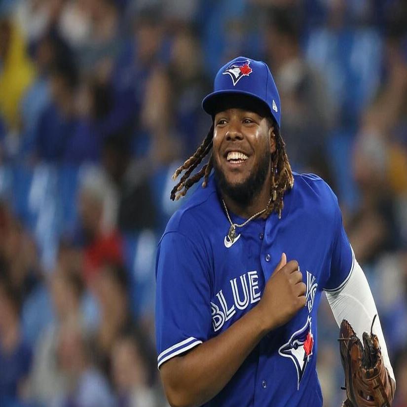 Vladimir Guerrero Jr. fulfils defensive potential by winning Gold Glove at first  base
