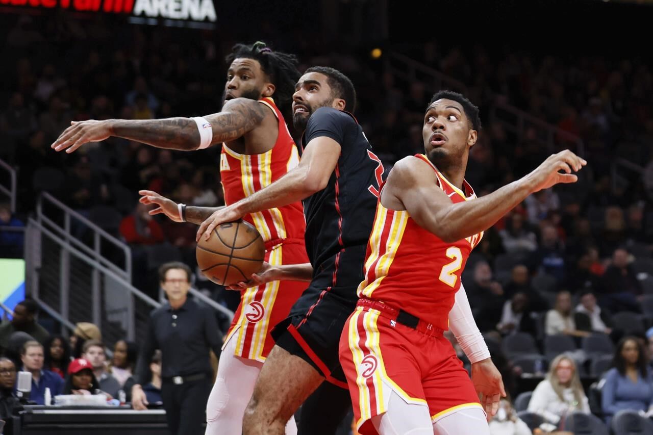 Saddiq Bey's Last-second Dunk Gives Hawks 126-125 Win Over Raptors