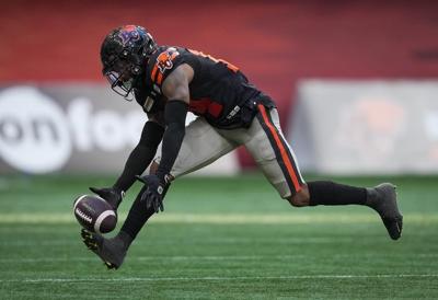 All-star Sayles, Lions agree to two-year extension