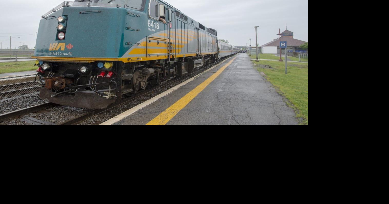 Feds to spend .9B to replace Via Rail locomotive fleet, build plant