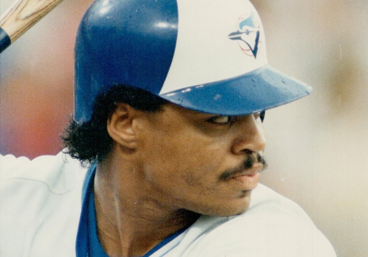 Jesse Barfield completes Jays outfield set in Canadian hall