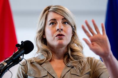 Ottawa upholds CRTC's wholesale internet rules, says they will foster competition