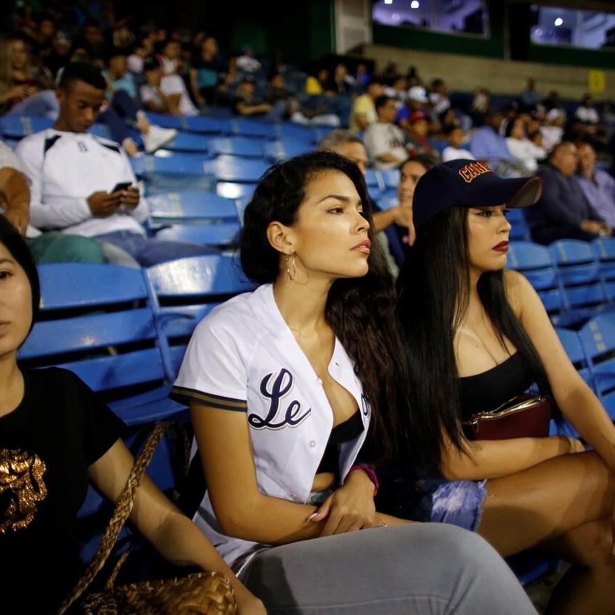 Crisis throws curve ball at opening of Venezuelan baseball